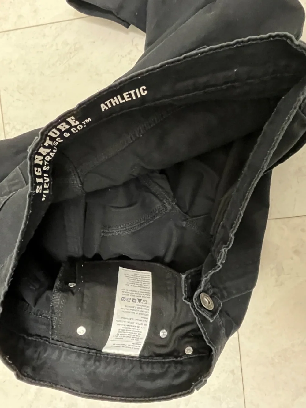 Men's Levi's Signature Black Athletic 36W x 32L - Picture 14 of 15